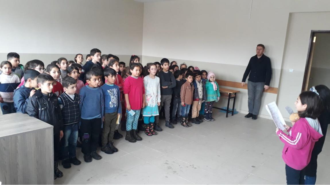 Okulumuzda İstiklal Şairimiz Mehmet Akif Ersoy'u anma programı düzenledik.